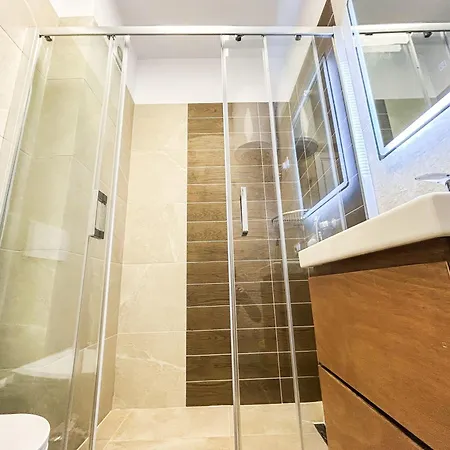 1 Bedroom 816 Apartment
