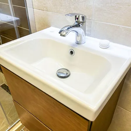 1 Bedroom 816 Golem (Tirana)